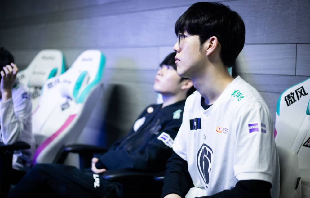 这展示了他 这展示了他